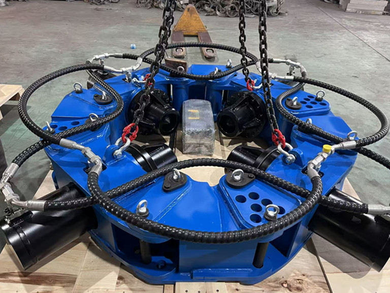 Hydraulic pile breaker for square piles from 250mm to 500mm