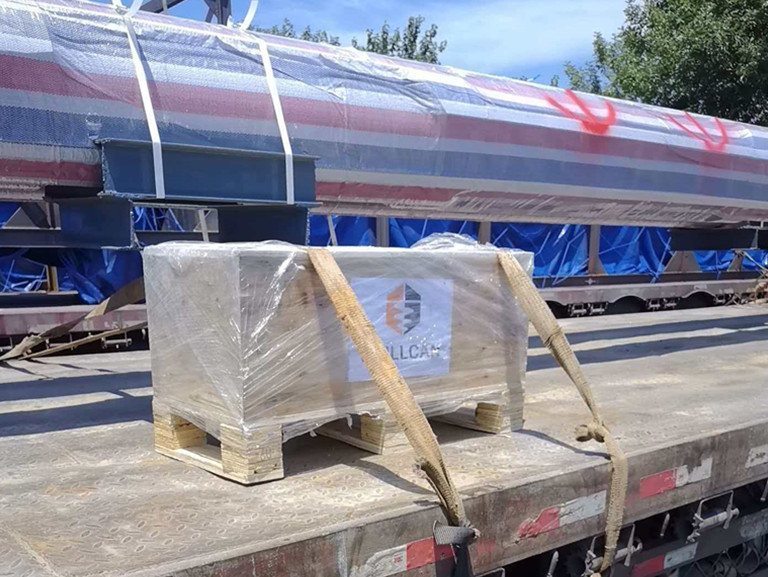 Drillcan Kelly bar and kelly bar stub are waiting for shipping